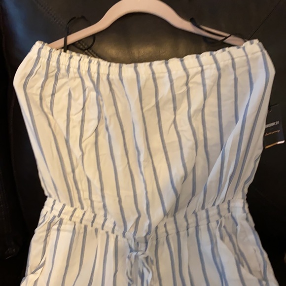 NWT Forever 21 Contemporary  jumpsuit - Picture 5 of 8